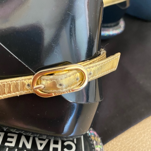 Chanel❌ On HOLD❌ DO NOT BUY‼️Thong T-strap Sandals - Picture 4 of 7